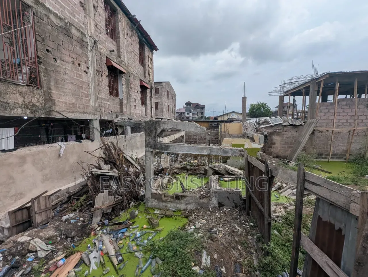Terrain De 108 Mètre Carré À Vendre À Limete – 1ère Rue Résidentiel