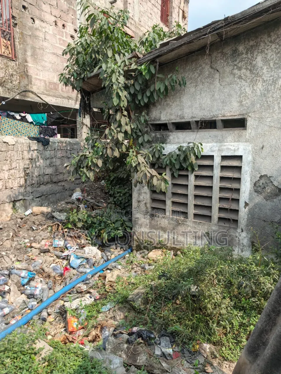 Terrain De 108 Mètre Carré À Vendre À Limete – 1ère Rue Résidentiel