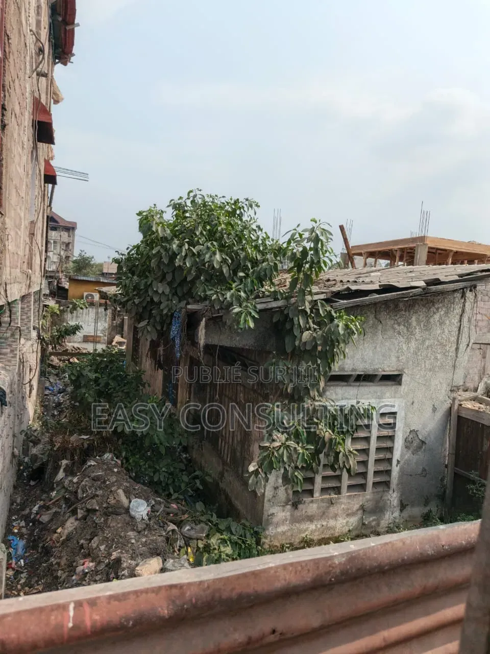 Terrain De 108 Mètre Carré À Vendre À Limete – 1ère Rue Résidentiel
