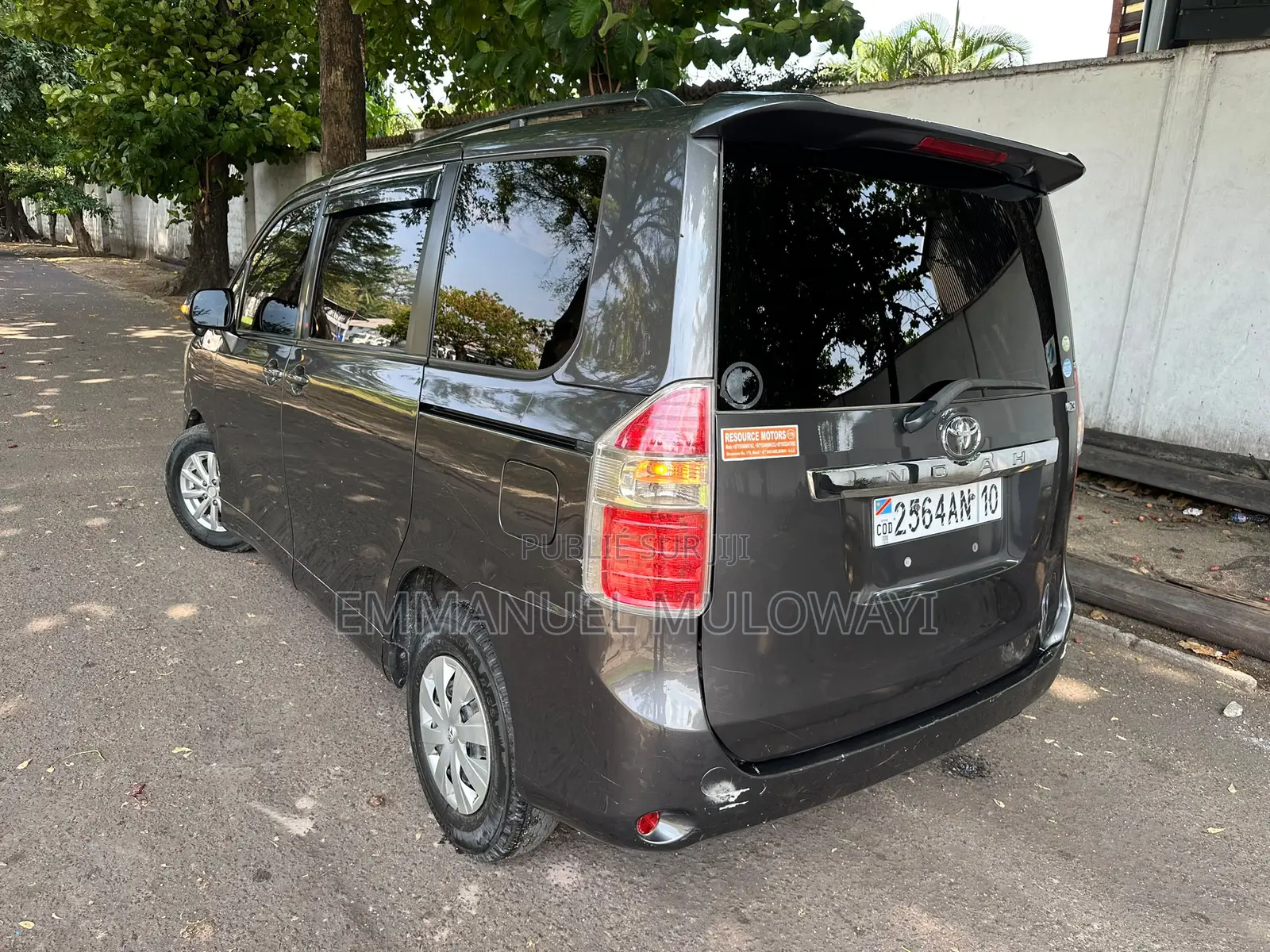 Toyota Noah 2013 Gris