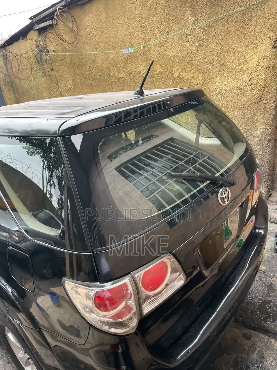 Toyota Fortuner 2011 Noir