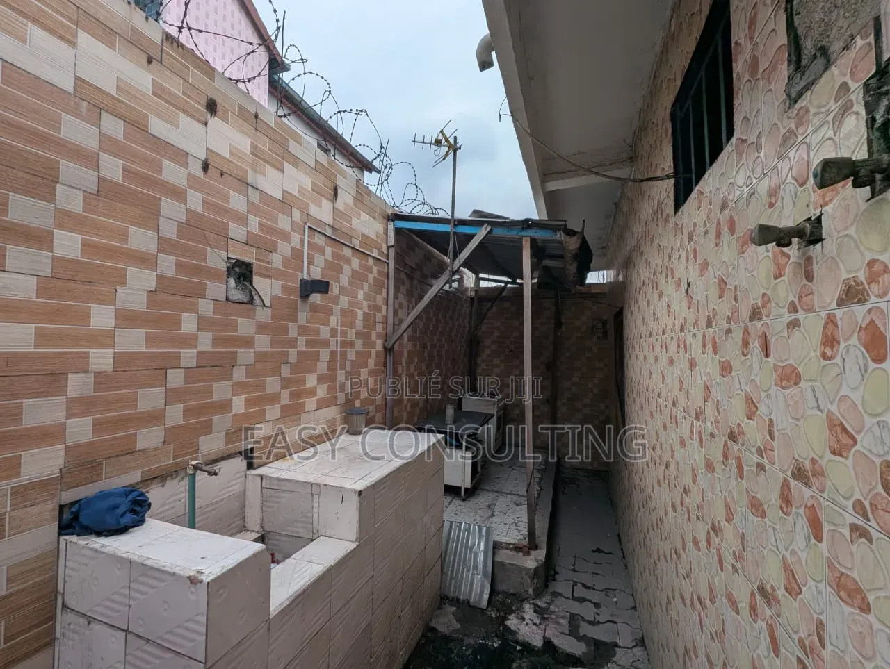 3chbre Maison dans Bon Marché, Barumbu à Vendre