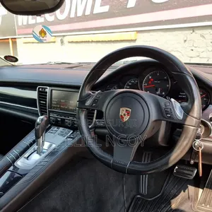 Nouveau Porsche Panamera 2025 Noir