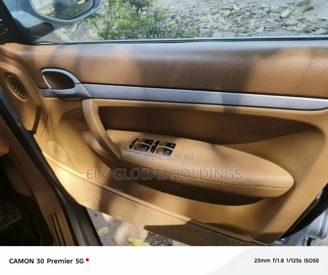 Porsche Cayenne GTS 4dr SUV AWD (3.6L 6cyl Turbo 8A) 2015 Gris