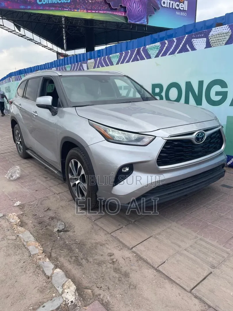 Toyota Highlander L 2022 Gris