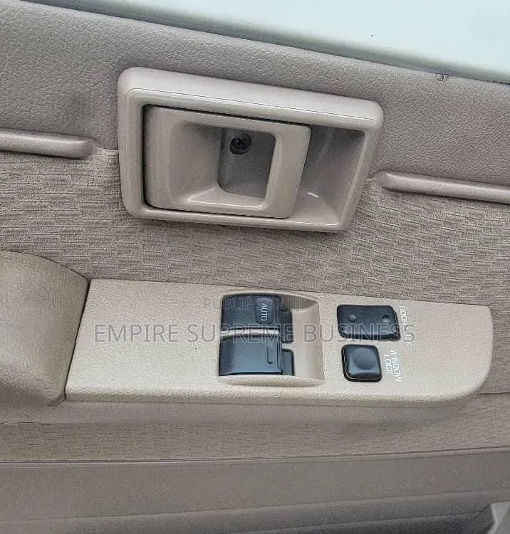 Toyota Land Cruiser Prado 2018 Gris
