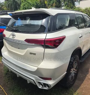 Toyota Fortuner 2020 Blanc