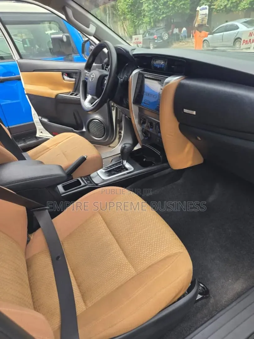 Toyota Fortuner 2020 Blanc