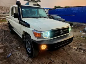 Toyota Land Cruiser 2017 Blanc