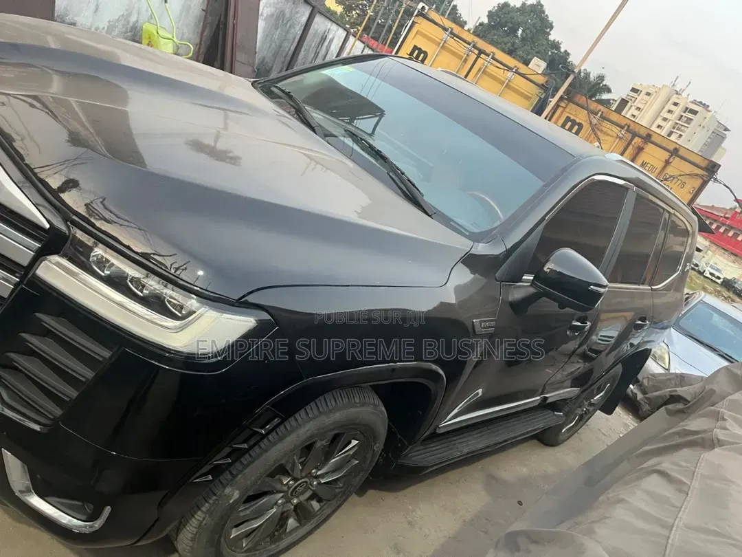 Toyota Land Cruiser Prado 2024 Gris