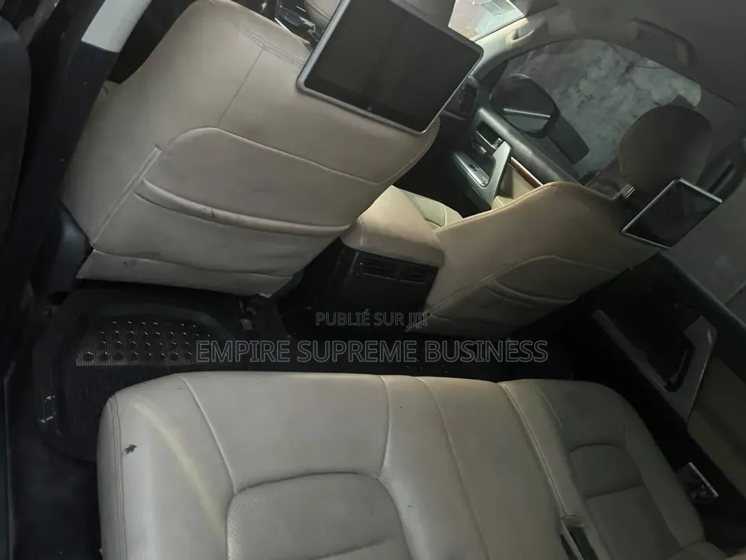 Toyota Land Cruiser Prado 2024 Gris