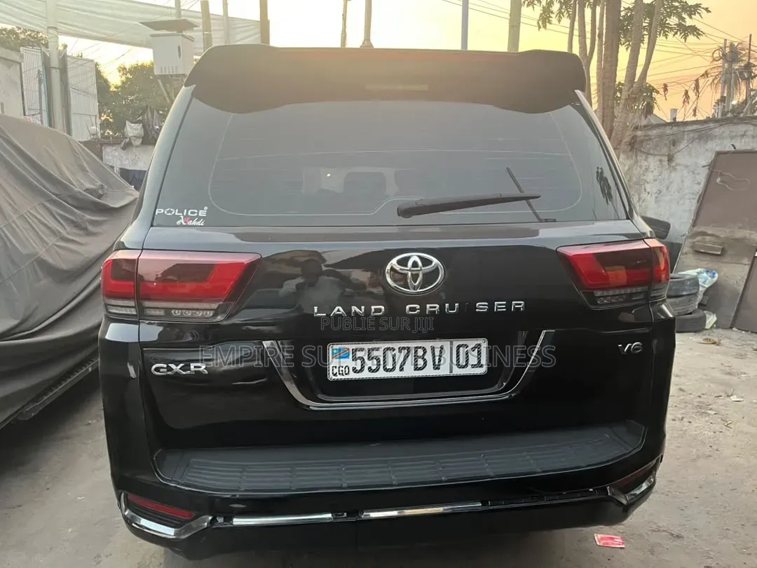 Toyota Land Cruiser Prado 2024 Gris