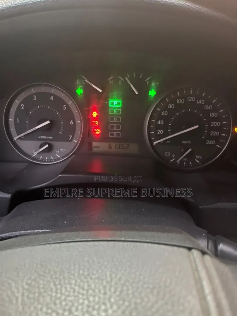 Toyota Land Cruiser Prado 2024 Gris