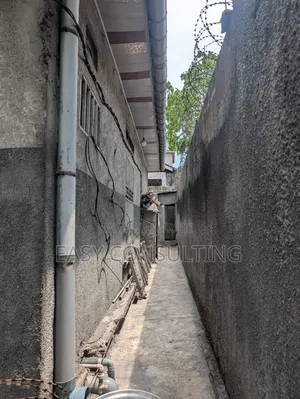 3chbre Maison dans Terre Jaune, Nsele à Vendre