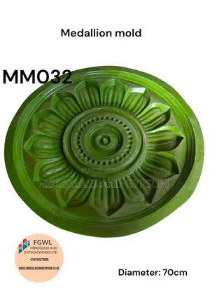 Photo - Moules À Médaillons En Plâtre