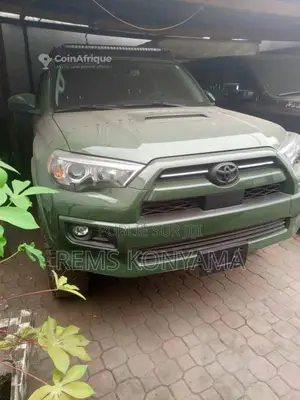 Photo - Toyota 4Runner 2023